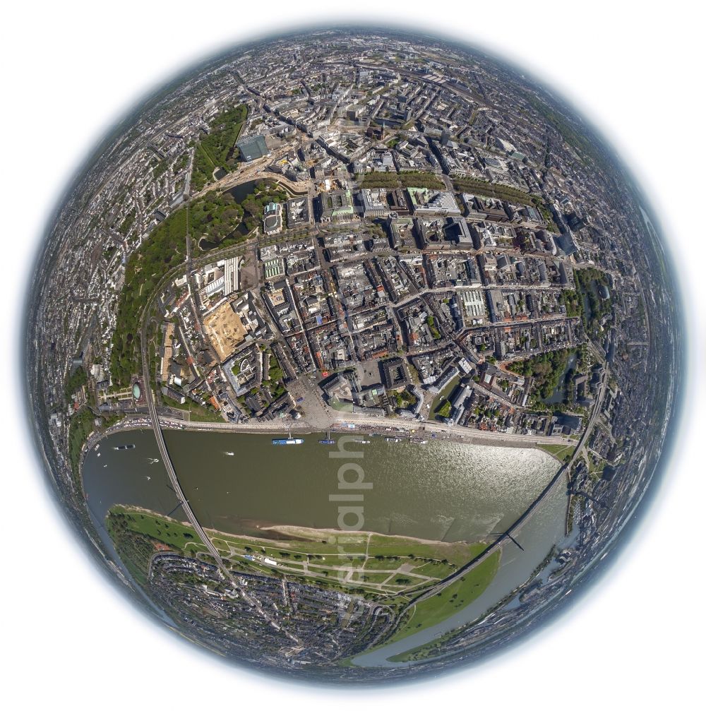 Aerial image Düsseldorf - Cityscape of old town on the banks of the Rhine in Dusseldorf in North Rhine-Westphalia