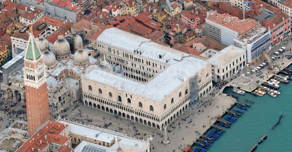 Aerial photograph Venedig - City view from the old town center on Mark's Square in Venice Italy