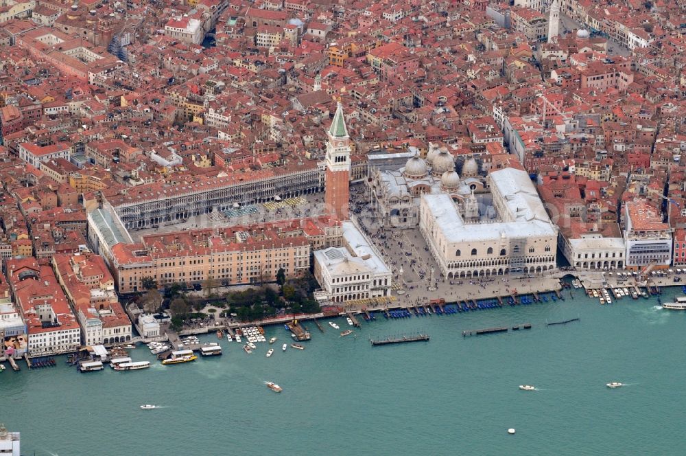 Aerial photograph Venedig - City view from the old town center on Mark's Square in Venice Italy