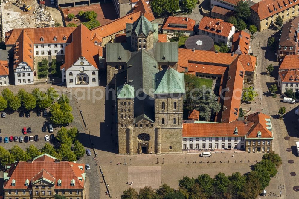 Aerial photograph Osnabrück - City view from the old town center with the St. Peter's Cathedral on Cathedral Square Osnabrück in Lower Saxony