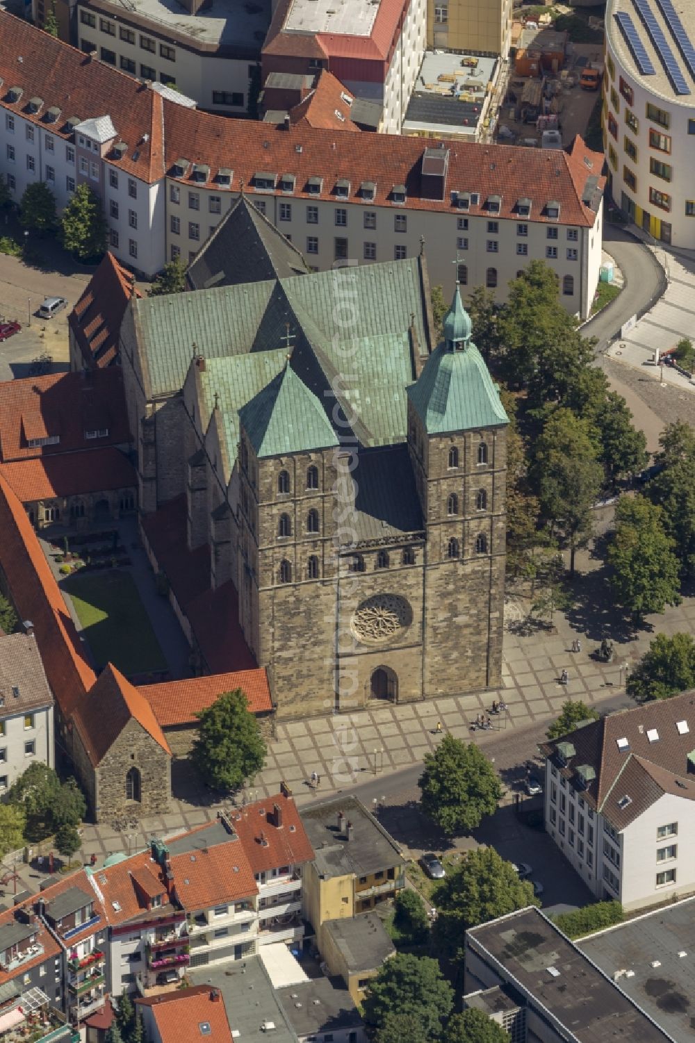 Aerial photograph Osnabrück - City view from the old town center with the St. Peter's Cathedral on Cathedral Square Osnabrück in Lower Saxony