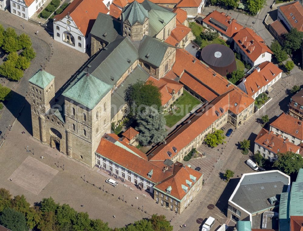 Osnabrück from the bird's eye view: City view from the old town center with the St. Peter's Cathedral on Cathedral Square Osnabrück in Lower Saxony