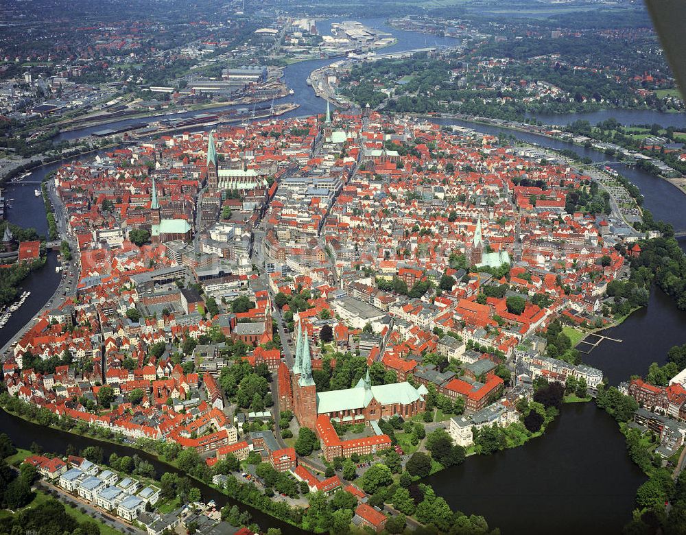 Lübeck from above - Stadtansicht vom Altstadtzentrum in Lübeck. Townscape from the historic center and the old town in Lübeck.