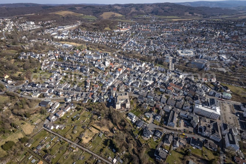 Arnsberg from the bird's eye view: Town View of the streets and houses of the residential areas in Arnsberg at Sauerland in the state North Rhine-Westphalia, Germany