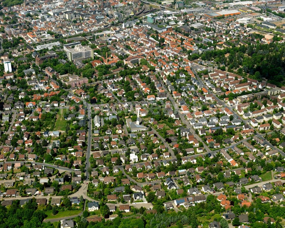 Aerial photograph Bad Kreuznach - View of Bad Kreuznach in the state of Rhineland-Palatinate. Bad Kreuznach is a spa town and county capital and is located on the rivers Nahe and Ellerbach. Apart from historic buildings and parts of the town, there are also several residential areas with multi-family homes and estates