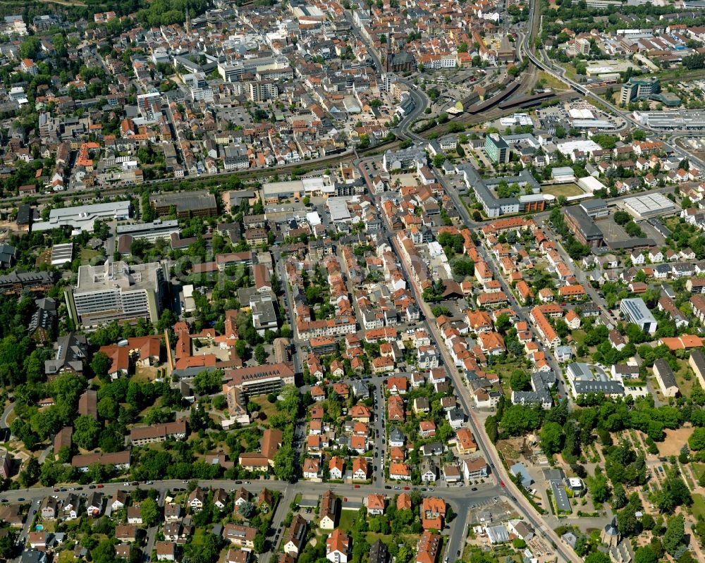 Aerial photograph Bad Kreuznach - View of Bad Kreuznach in the state of Rhineland-Palatinate. Bad Kreuznach is a spa town and county capital and is located on the rivers Nahe and Ellerbach. Apart from historic buildings and parts of the town, there are also several residential areas with multi-family homes and estates like here, around the Diakonie hospital