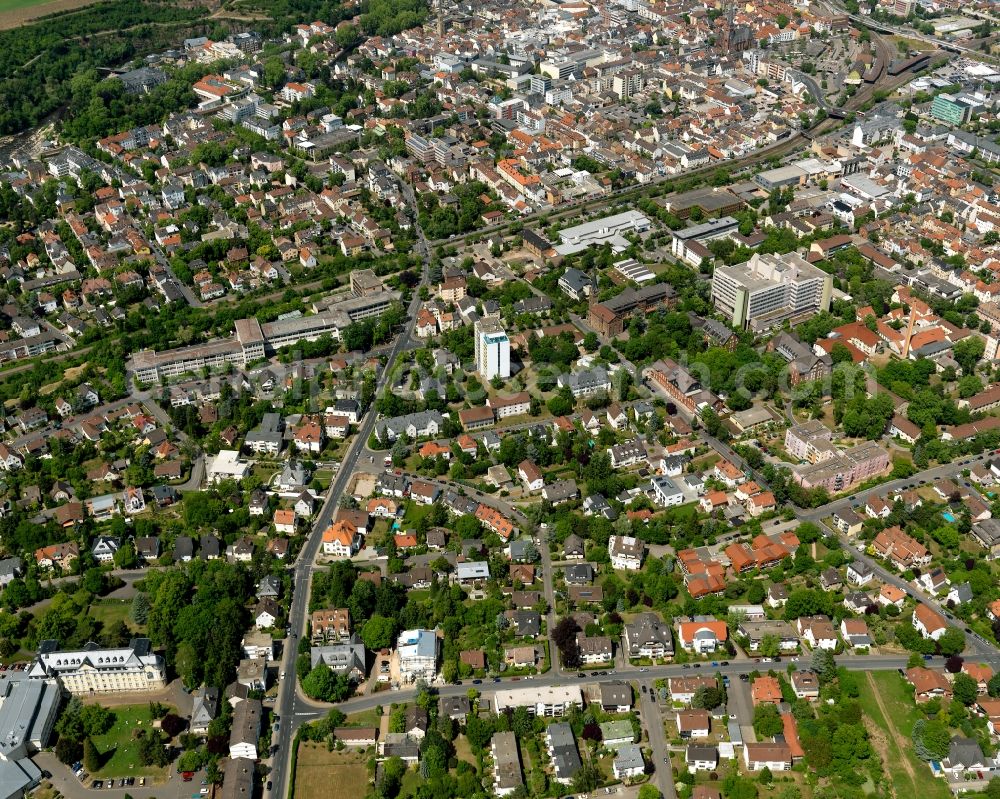 Bad Kreuznach from the bird's eye view: View of Bad Kreuznach in the state of Rhineland-Palatinate. Bad Kreuznach is a spa town and county capital and is located on the rivers Nahe and Ellerbach. Apart from historic buildings and parts of the town, there are also several residential areas with multi-family homes and estates like here, around the Diakonie hospital