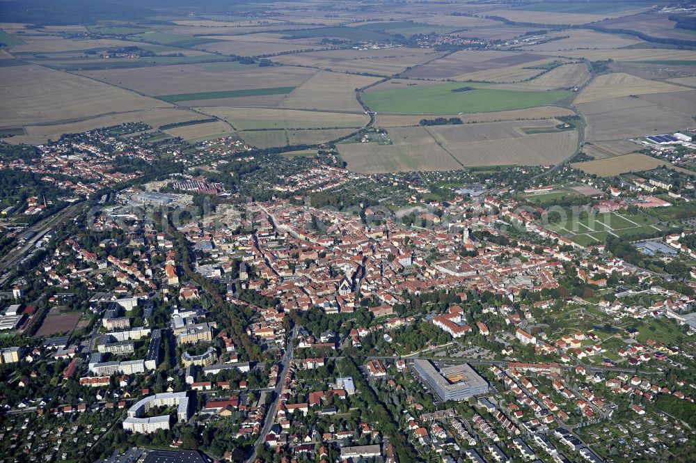 Aerial image Bad Langensalza - Blick über die Kurstadt Bad Langensalza mit der historischen Altstadt. Views of the spa town of Bad Langensalza with the historic old town.