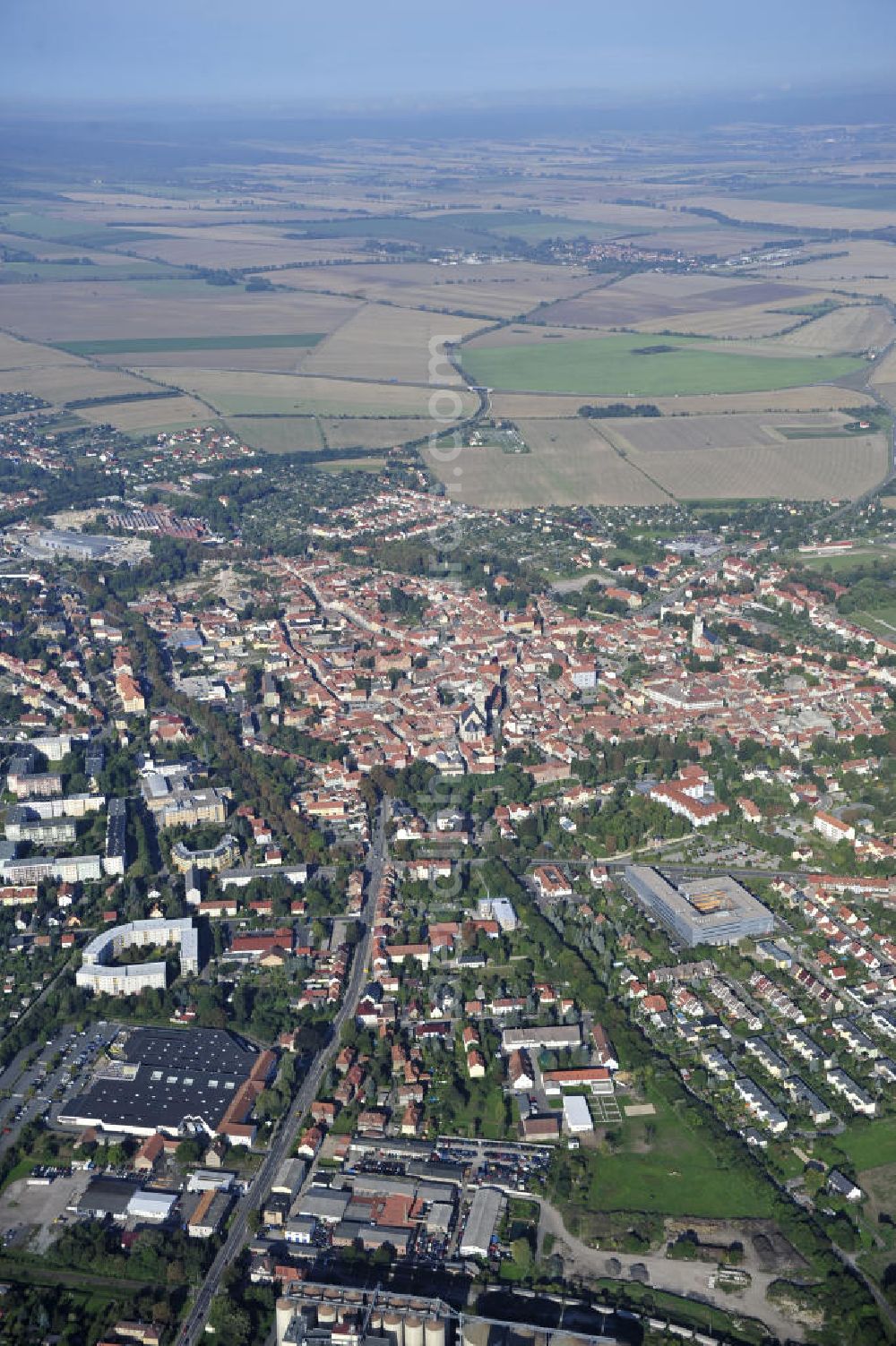 Bad Langensalza from the bird's eye view: Blick über die Kurstadt Bad Langensalza mit der historischen Altstadt. Views of the spa town of Bad Langensalza with the historic old town.