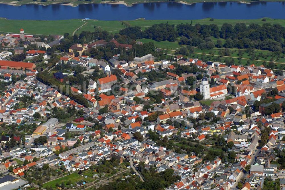 Barby from the bird's eye view: Blick auf das Stadtzentrum Barby an der Elbe.