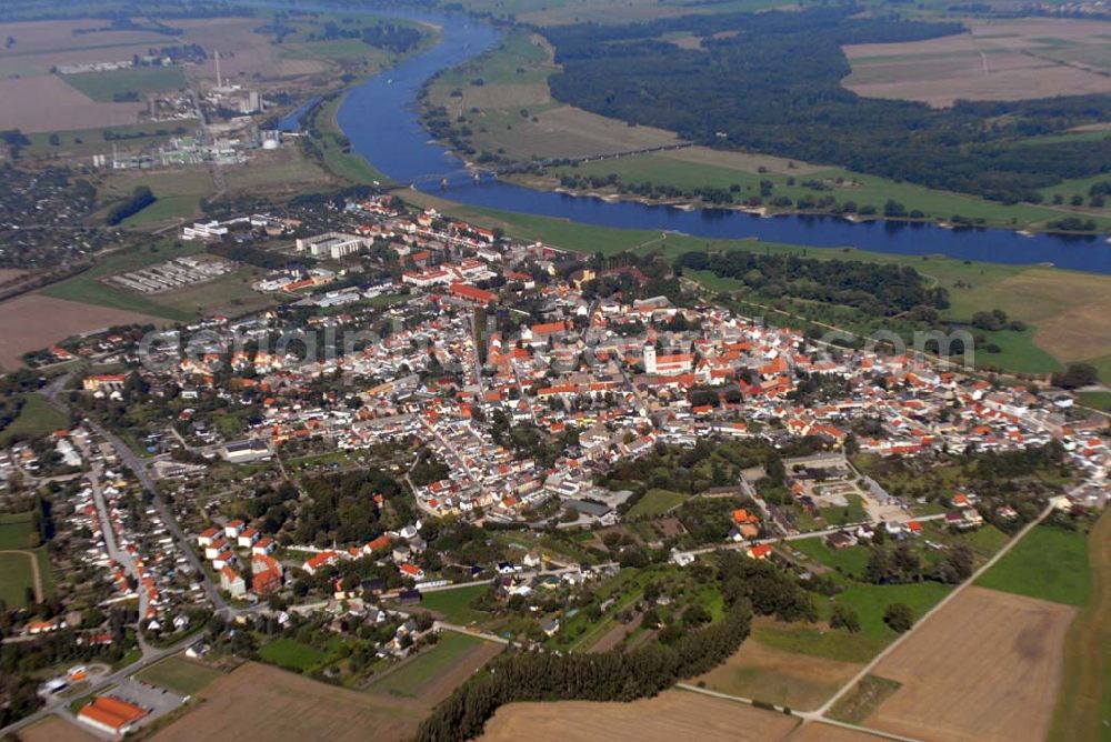 Barby from the bird's eye view: Blick auf das Stadtzentrum Barby an der Elbe.