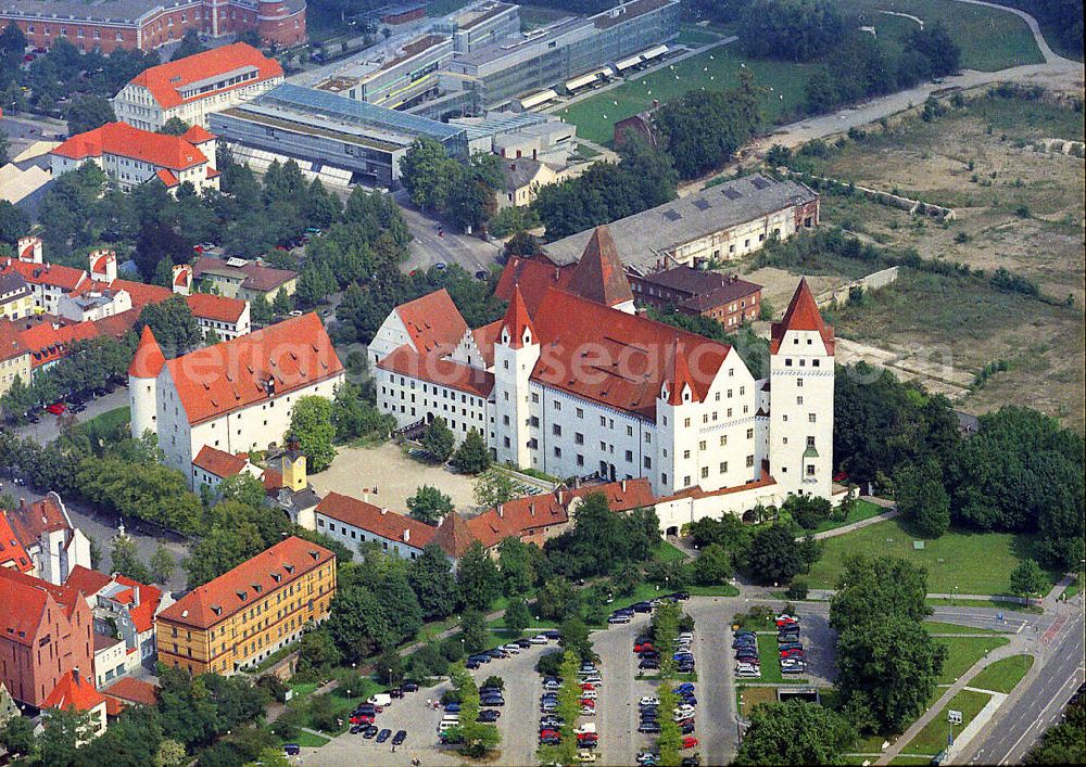 Aerial photograph Ingolstadt - Stadtansicht vom bayerischen Ingolstadt mit dem Neuen Schloss (Armeemuseum). Das wuchtige Schloss der bayerischen Herzöge stammt aus dem 15. Jahrhundert. Seit 1972 ist dort das Bayerische Armeemuseum untergebracht. City View from the Bavarian city of Ingolstadt with the New Castle (Army Museum) The impressive castle of the Bavarian dukes dates from the 15th Century. Since 1972, there the Bavarian Army Museum.