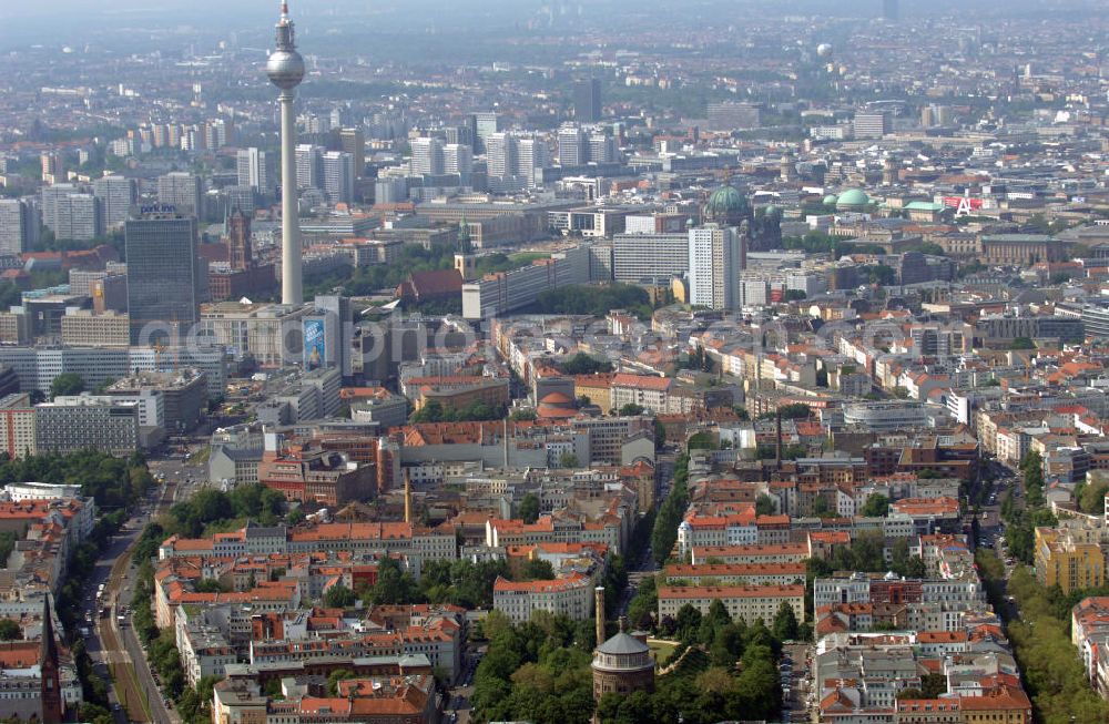 Aerial image Berlin - Stadtansicht von Berlin, mit dem Wasserturm an der Knaackstraße im Prenzlauer Berg, dem Fernsehturm am Alexanderplatz und dem Berliner Dom. Cityscape of Berlin, with the Water Tower at the Knaackstraße in Prenzlauer Berg, the TV Tower at the Alexanderplatz and the Berlin Cathedral.