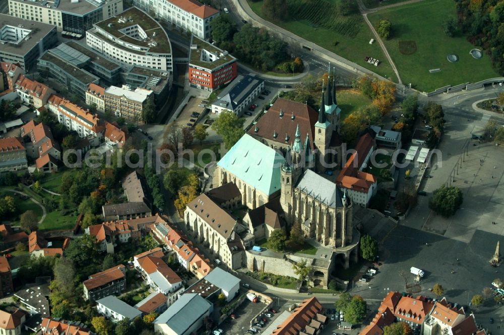 Aerial photograph Erfurt - View of the St. Severus and the Erfurt Cathedral, the former St. Mary's Church at the Cathedral Square and the old town of Erfurt