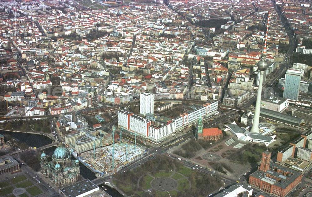 Aerial photograph Berlin- Mitte - Stadtansicht von Berlin-Mitte/Alexanderplatz 11.03.02