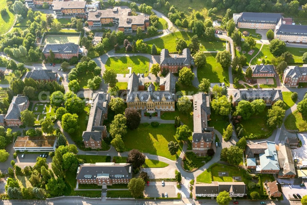 Aerial photograph Marsberg - City view overlooking the grounds of St. Johannes Stift in Marsberg in North Rhine-Westphalia. The area belongs to the LWL clinic Marsberg