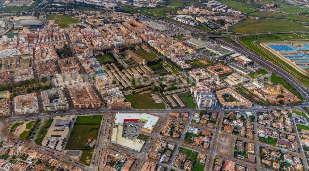 Aerial photograph Palma - District overlooking a local mall in the city in the district Cas Capiscol in Palma in Balearische Insel Mallorca, Spain