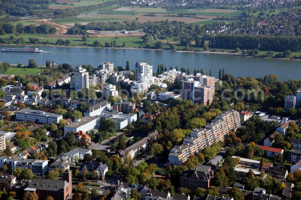 Bonn from above - Blick über den nördlichen Stadtteil von Bonn, mit dem Bundesministerium für Finanzen und der Bundesanstalt für Finanzdienstleistungsaufsicht auf den Rhein und das Studentenwohnheim Römerlager. View to the north district of Bonn with the Federal Ministry of Finance and the Federal Financial Supervisory Authority.