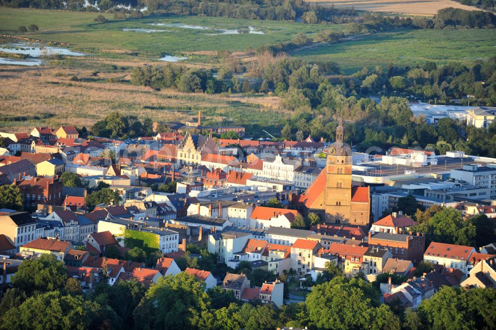 Aerial photograph Brandenburg - Stadtansicht von der Brandenburger Altstadt / Innenstadt an der Kirche St Katharinen, Steinstraße, Katharinenkirchplatz.City view of the Brandenburg old town.