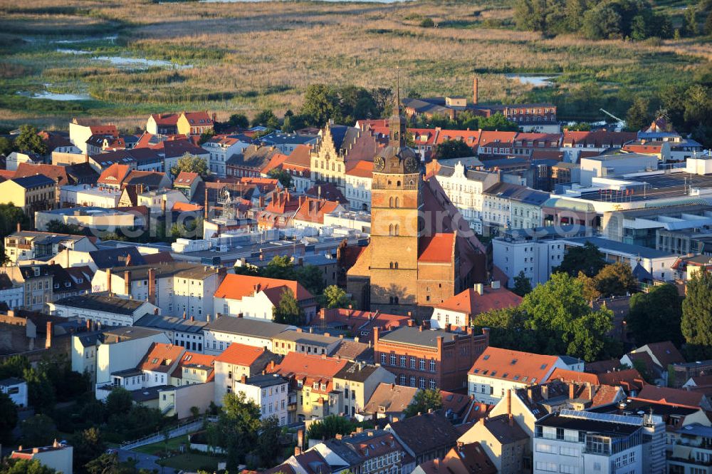 Brandenburg from the bird's eye view: Stadtansicht von der Brandenburger Altstadt / Innenstadt an der Kirche St Katharinen, Steinstraße, Katharinenkirchplatz.City view of the Brandenburg old town.