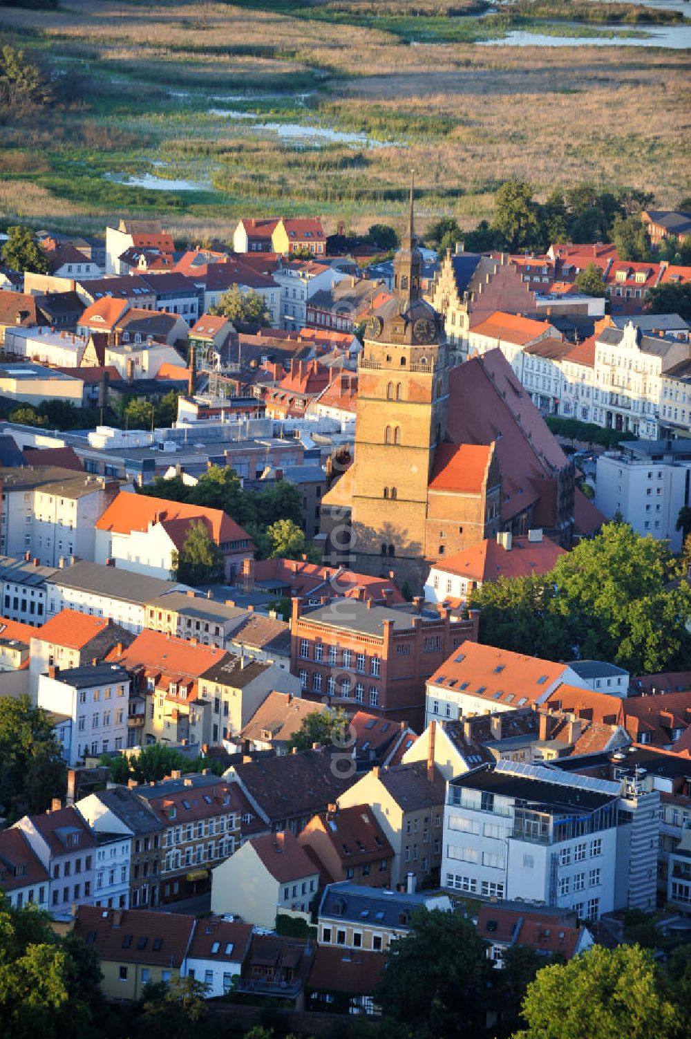 Aerial image Brandenburg - Stadtansicht von der Brandenburger Altstadt / Innenstadt an der Kirche St Katharinen, Steinstraße, Katharinenkirchplatz.City view of the Brandenburg old town.