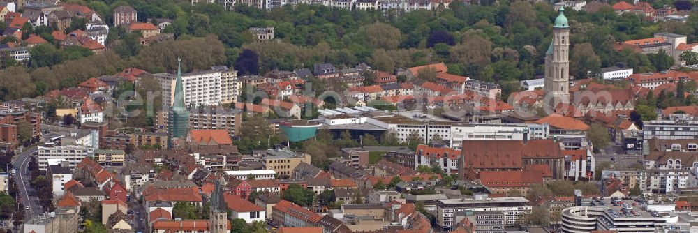 Aerial photograph Braunschweig - Blick über das Stadtzentrum von Braunschweig nach Norden. Auffällig der 93 m hohe Turm der St. Andreaskirche. View overf the city center of Brunswick to the north.Noticable the 93-meter-high tower of St. Andrew's Church.