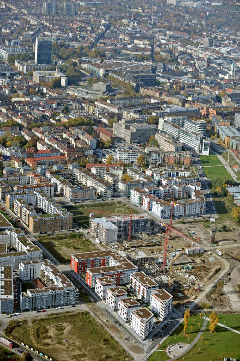 Karlsruhe from above - Blick über die Fläche des Neubauprojekts City Park nach Westen. View over the development project City Park to the west.