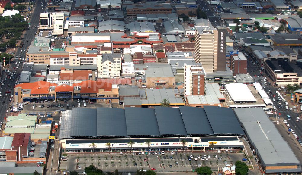 Polokwane from above - Stadtansicht von Polokwane in der Provinz Limpopo von Südafrika, einem Austragungsort der Fußball- Weltmeisterschaft 2010. City View from Polokwane in South Africa a venue of the 2010 FIFA World Cup.