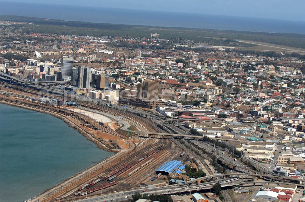 Port Elizabeth from above - Stadtansicht von Port Elizabeth in der Provinz Eastern Cape von Südafrika, einem Austragungsort der Fußball- Weltmeisterschaft 2010. Cityscape of Port Elizabeth in South Africa, a venue of the 2010 FIFA World Cup.