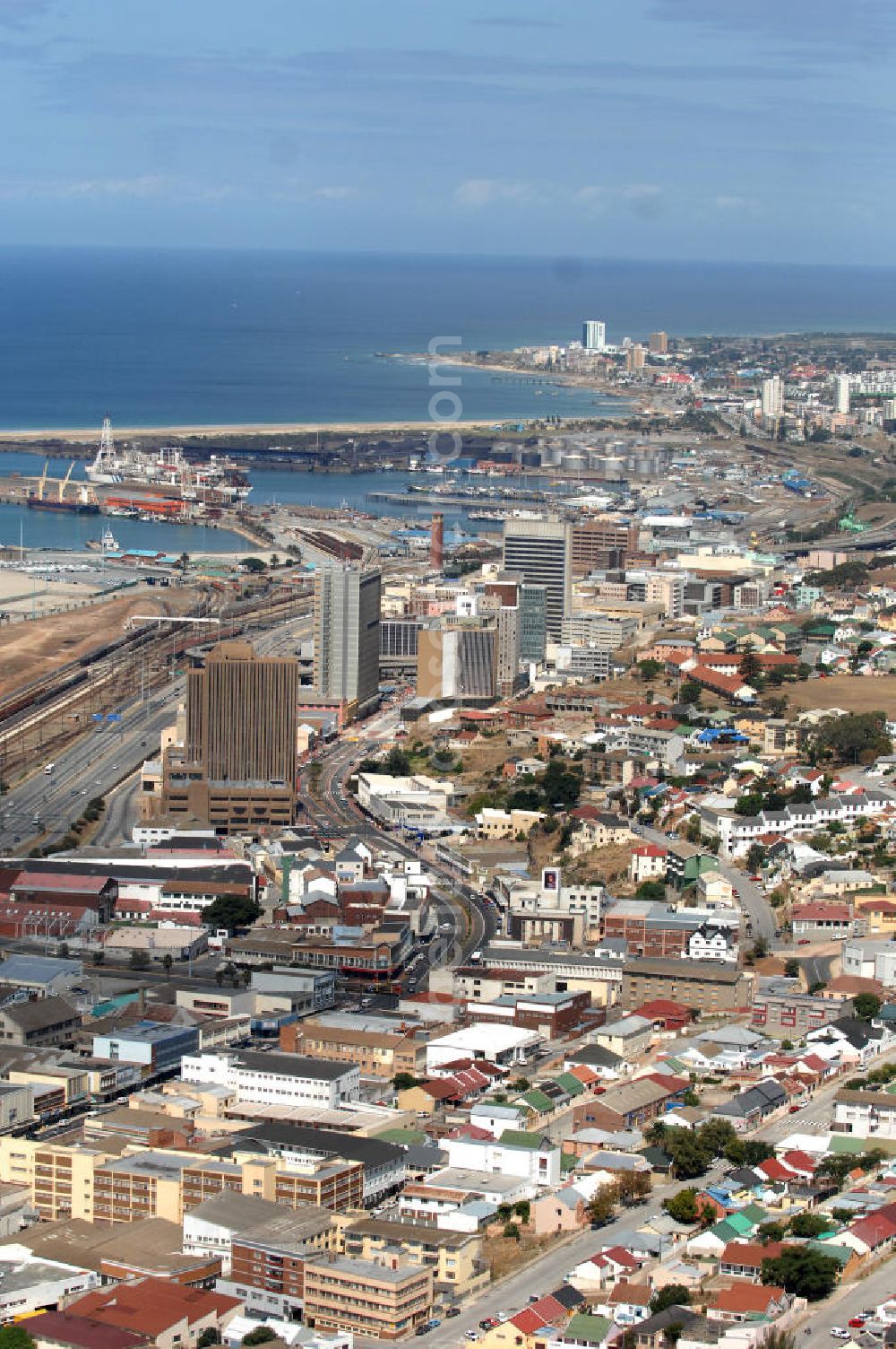 Aerial photograph Port Elizabeth - Stadtansicht von Port Elizabeth in der Provinz Eastern Cape von Südafrika, einem Austragungsort der Fußball- Weltmeisterschaft 2010. Cityscape of Port Elizabeth in South Africa, a venue of the 2010 FIFA World Cup.