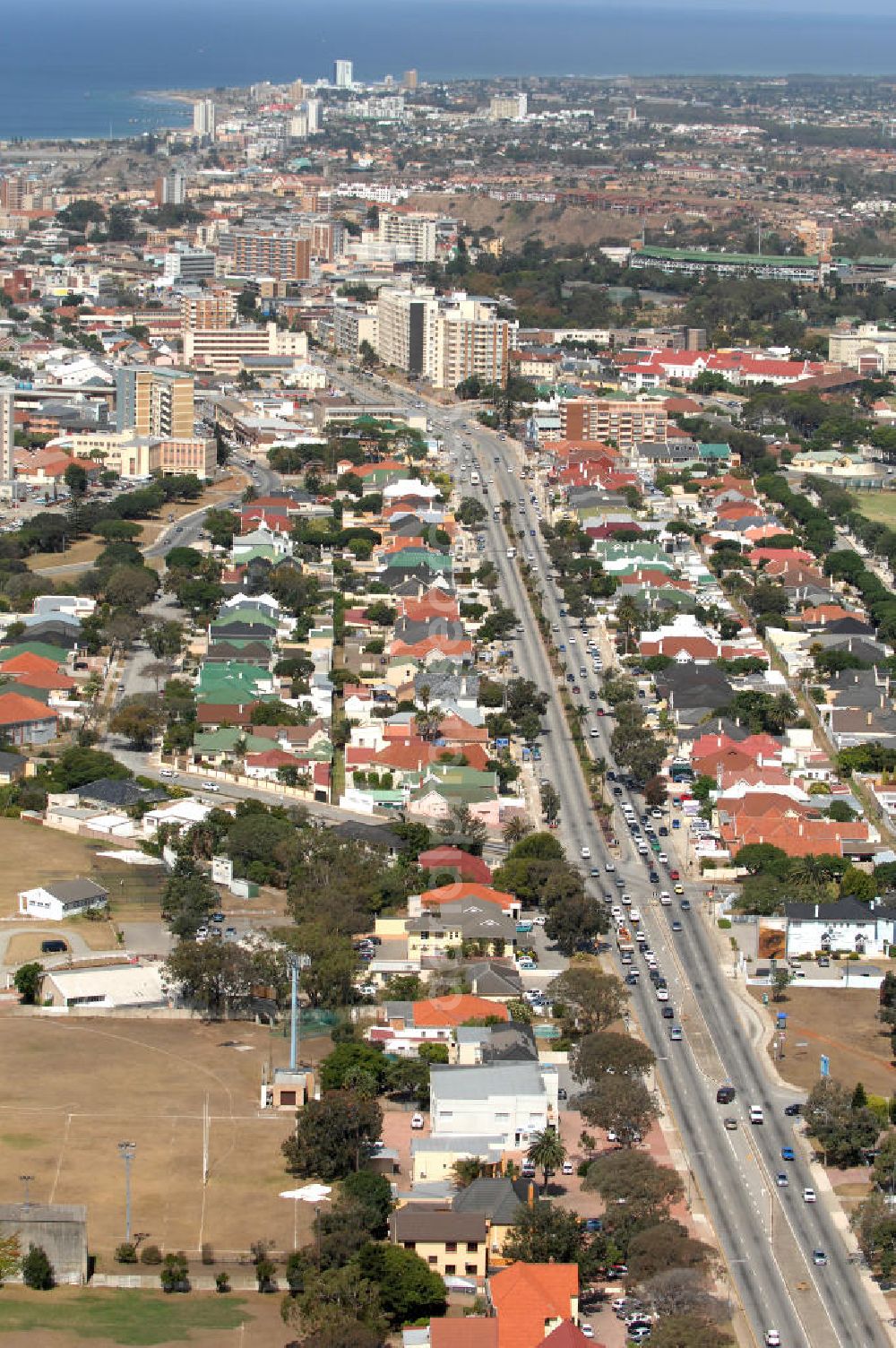 Aerial image Port Elizabeth - Stadtansicht von Port Elizabeth in der Provinz Eastern Cape von Südafrika, einem Austragungsort der Fußball- Weltmeisterschaft 2010. Cityscape of Port Elizabeth in South Africa, a venue of the 2010 FIFA World Cup.