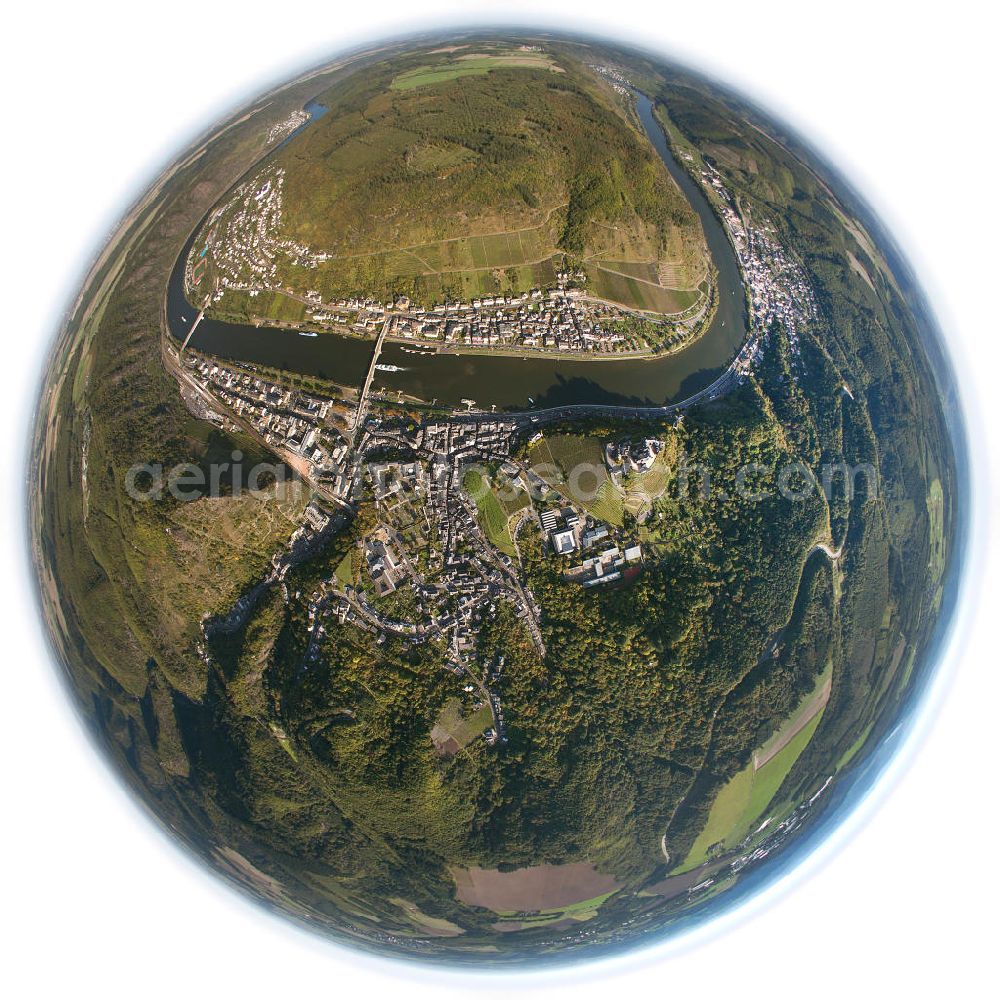 Aerial photograph Cochem - Fisheye motive of Cochem on the Mosel with the Skagerrak-Bridge in Rhineland-Palatinate. With around 5000 inhabitants Cochem is the second smallest county town in Germany