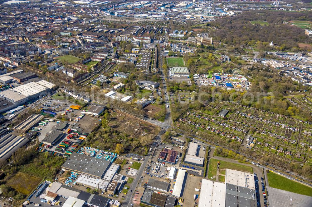 Dortmund from the bird's eye view: City view in the urban area in the district Lindenhorst in Dortmund in the Ruhr area in the state North Rhine-Westphalia, Germany