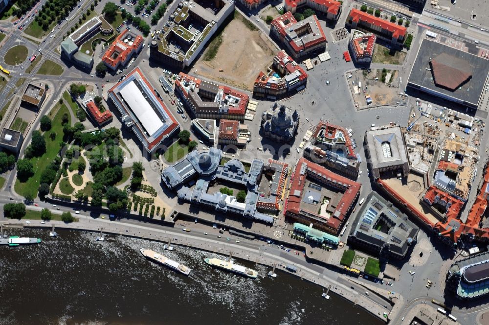 Aerial image Dresden - City View of Dresden's Old Town, with a view of the Katholische Hofkirche, the Semperoper, the Sächsischen Ständehaus, the Transport Museum, the new building of the Swiss Hotel, the Green Vault and the Palace of Culture