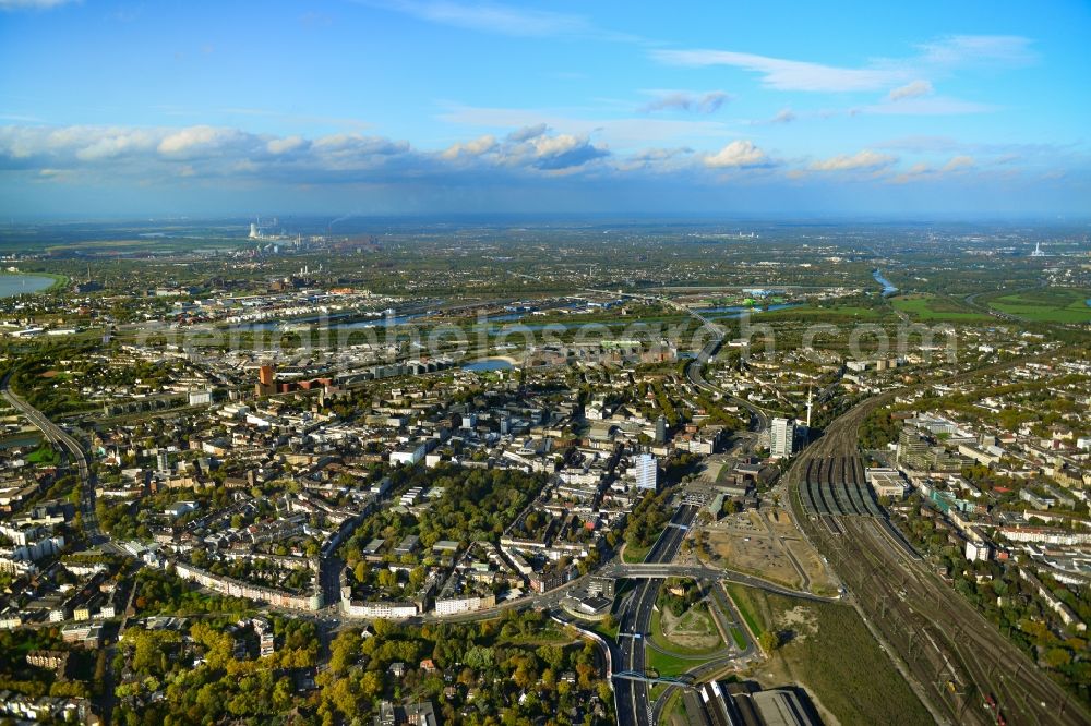 Duisburg from the bird's eye view: City view of Duisburg in the state North Rhine-Westphalia