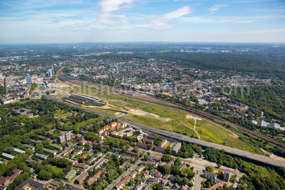 Aerial image Duisburg - City view of Duisburg in the state North Rhine-Westphalia