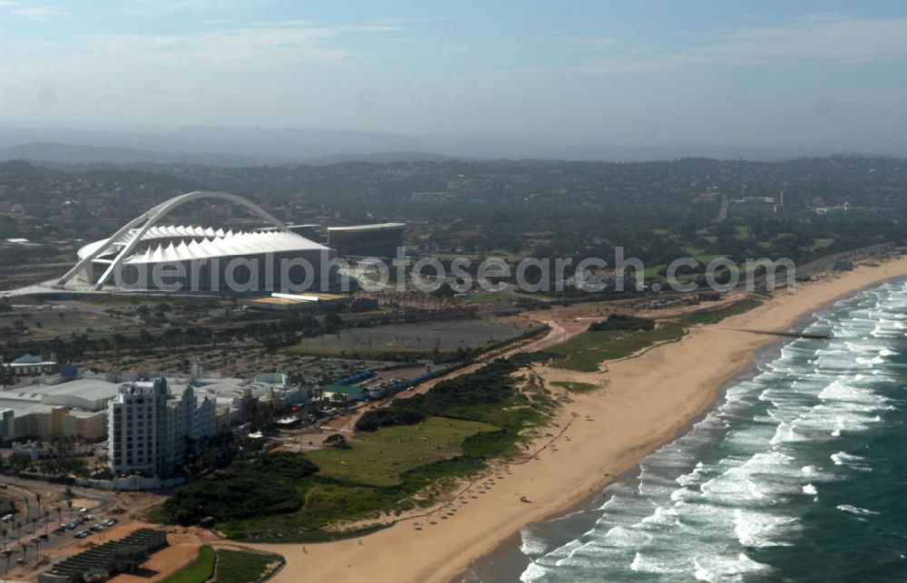 Aerial image Durban - Stadtansicht von Durban in der Provinz KwaZulu-Natal von Südafrika, einem Austragungsort der Fußball- Weltmeisterschaft 2010. Cityscape from Durban in South Africa a venue of the 2010 FIFA World Cup.