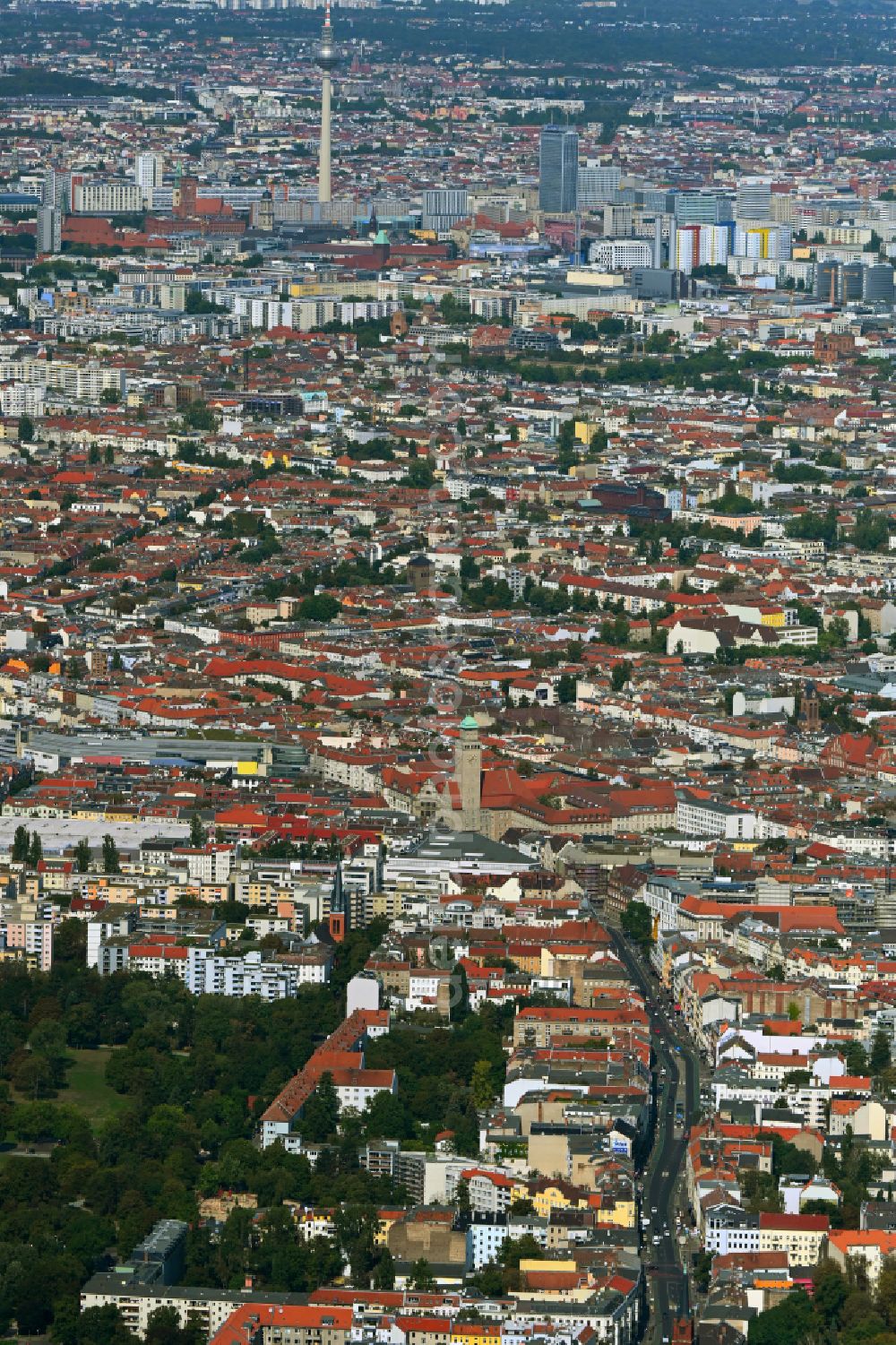 Berlin from the bird's eye view: District along the Hermannstrasse in the city in the district Neukoelln in Berlin, Germany