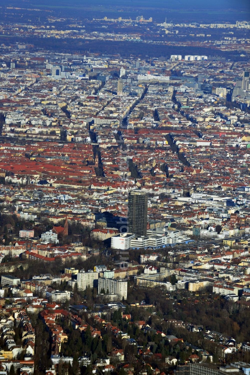 Aerial photograph Berlin - View of the Steglitzer Kreisel, a building complex with an office tower in Berlins district of Steglitz