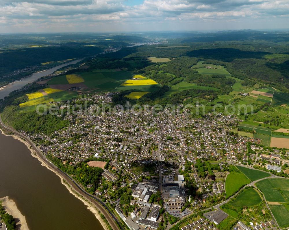 Aerial photograph Feldkirchen - Cityscape of Feldkirchen on the river course of the Rhine in the State of Rhineland-Palatinate