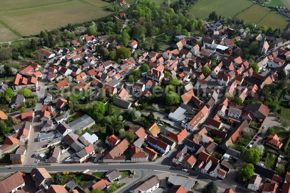 Flomborn from the bird's eye view: City view of Flomborn, a part of the municipality Alzey-Worms in the Rhine-Hessian hills in the state of Rhineland-Palatinate. The village belongs to the locality of Alzey-Land Rhineland-Palatinate