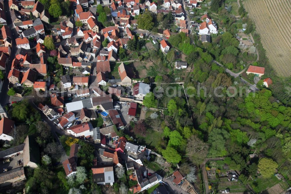 Aerial image Flomborn - City view of Flomborn, a part of the municipality Alzey-Worms in the Rhine-Hessian hills in the state of Rhineland-Palatinate. The village belongs to the locality of Alzey-Land Rhineland-Palatinate