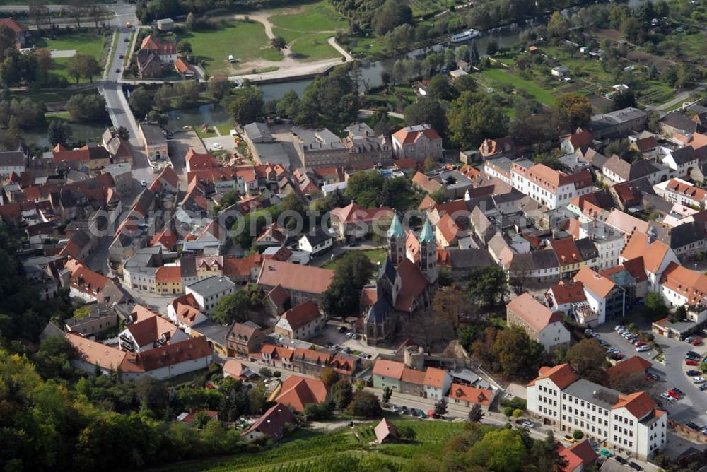 Aerial image Freyburg/Unstrut - Blick auf die Stadt Freyburg an der Unstrut mit der Stadtkirche St. Marien. Die Kirche gilt als bedeutendes Baumal Freyburgs, gekennzeichnet durch eine beeindruckende Symbiose zwischen romanischen und gotischen Bau- und Zierformen.