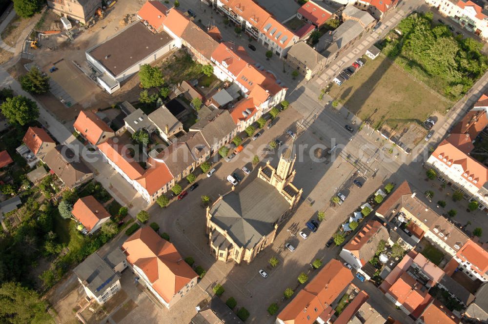 Fürstenberg from the bird's eye view: Blick auf die Stadt Fürstenberg/ Havel. Sie hat eine über 3000jährige Geschichte und wurde ursprünglich auf der Insel Große Werder gegründet. Die Stadt wird von 3 Seen umschlossen und durch die Stadt fließt die Havel. Sie liegt am Rand der Mecklenburgischen Seenplatte. Ca. 6.450 Einwohner hat die Stadt. Kontakt: Stadt Fürstenberg/ Havel, Markt1, 16798 Fürstenberg/ Havel, Tel. 033093 / 346 0, info@stadt-fürstenberg-havel.de