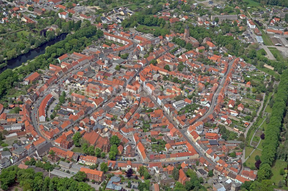 Gardelegen from above - Blick über die Stadt Gardelegen in Sachsen-Anhalt. Der Ort wurde erstmals im Jahr 1190 erwähnt. Seit Mai 2008 trägt die Stadt den Namenszusatz Hansestadt. View of the City Gardelegen in Saxony-Anhalt. The town was first mentioned in 1190. Since May 2008 the city has added the name Hanseatic city.