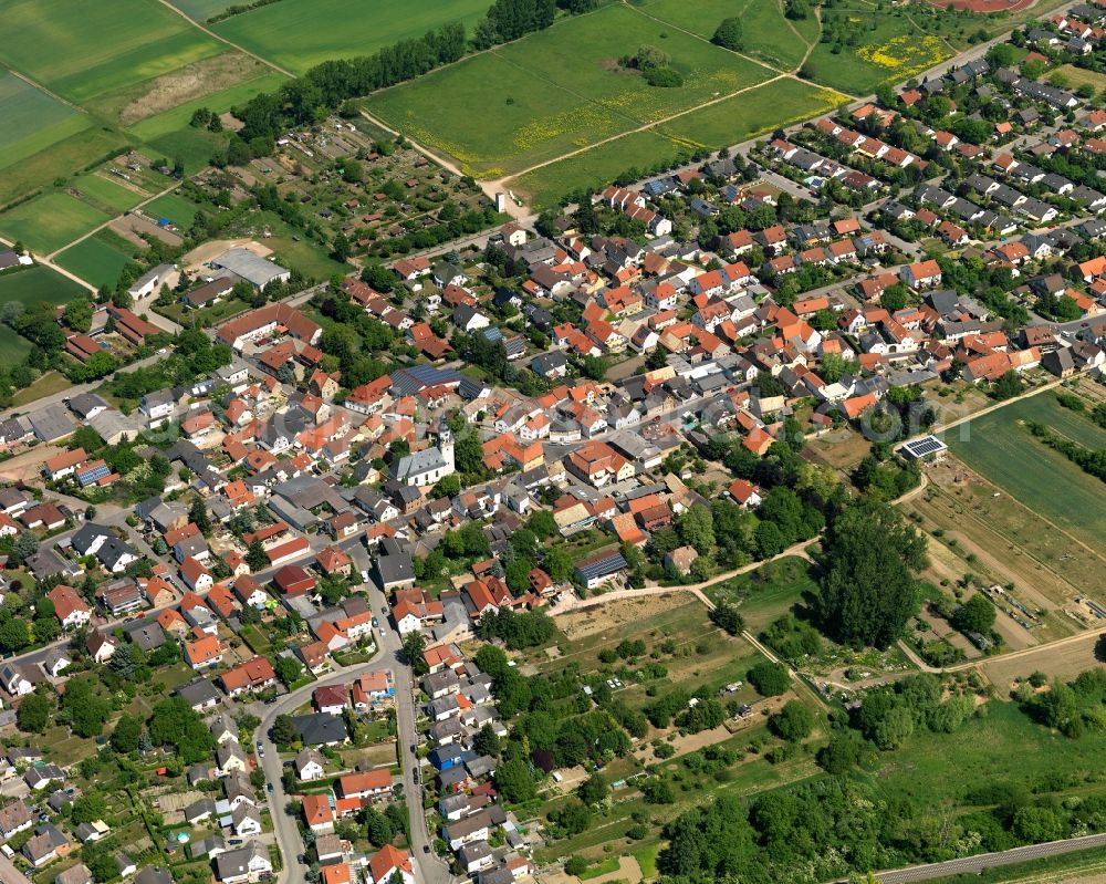 Gau-Weinheim, Ober-Saulheim from the bird's eye view: City view from Gau-Weinheim, Ober-Saulheim in the state Rhineland-Palatinate