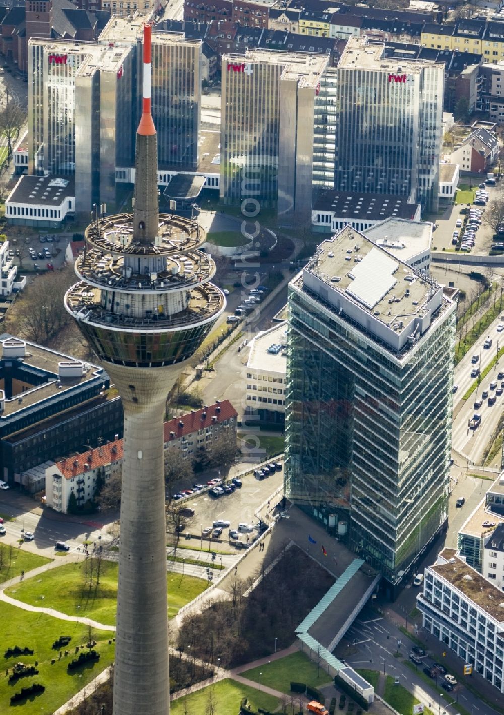 Düsseldorf from the bird's eye view: View of the site of the television tower Rhine Tower and the buildings of Parliament in Dusseldorf in North Rhine-Westphalia NRW. The Rheinturm carries aerials for directional radio, FM and TV transmitters and DVB-T