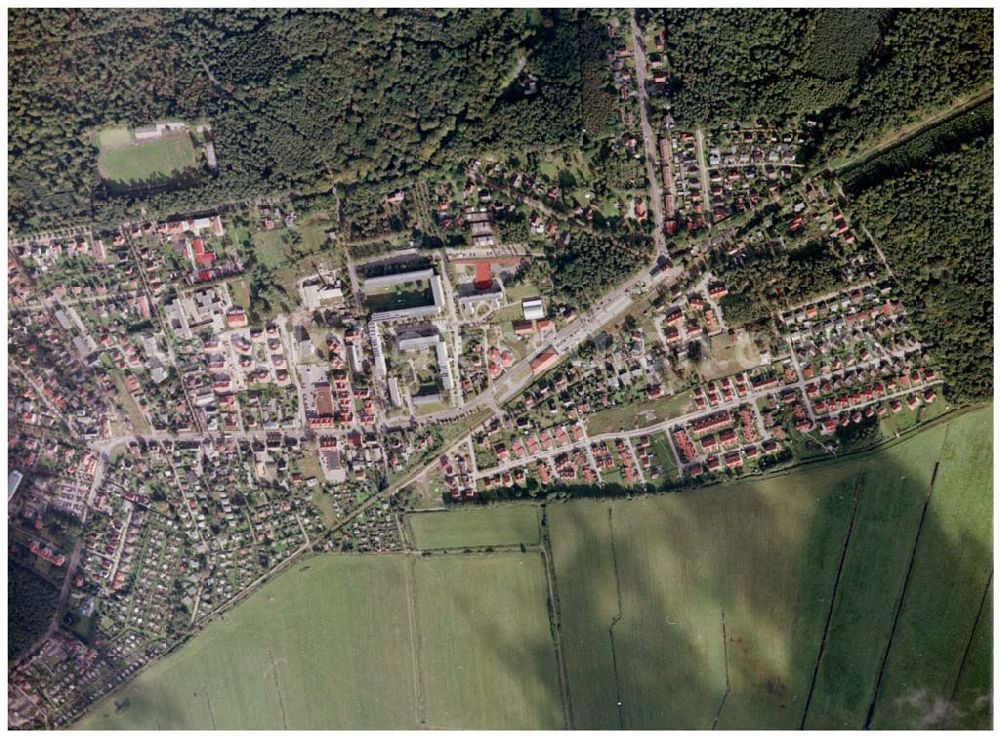 Aerial image Graal-Müritz / Mecklenburg Vorpommern - Stadtansicht von Graal-Müritz aus 7000ft Höhe mit dem Wohnneubaugebiet der HAWO KG / 27.09.02