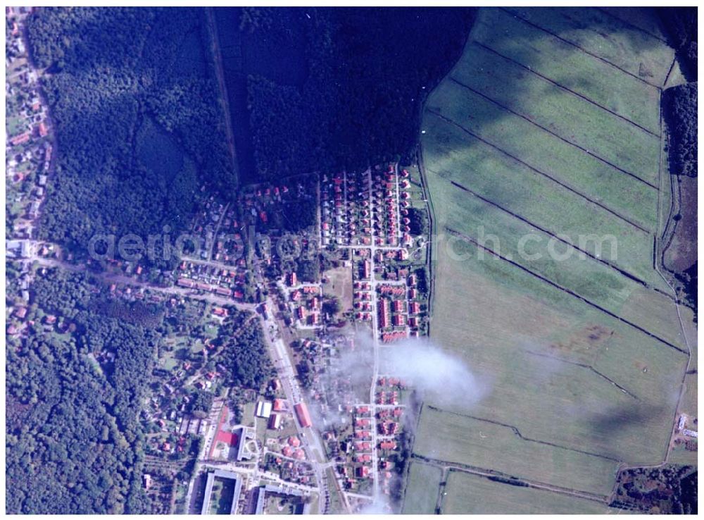 Graal-Müritz / Mecklenburg Vorpommern from above - Stadtansicht von Graal-Müritz aus 7000ft Höhe mit dem Wohnneubaugebiet der HAWO KG / 27.09.02