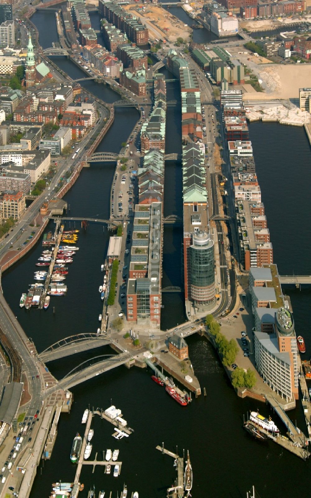 Aerial image Hamburg - Cityscape of HafenCity with the memory of the old city harbor on the old customs in Hamburg